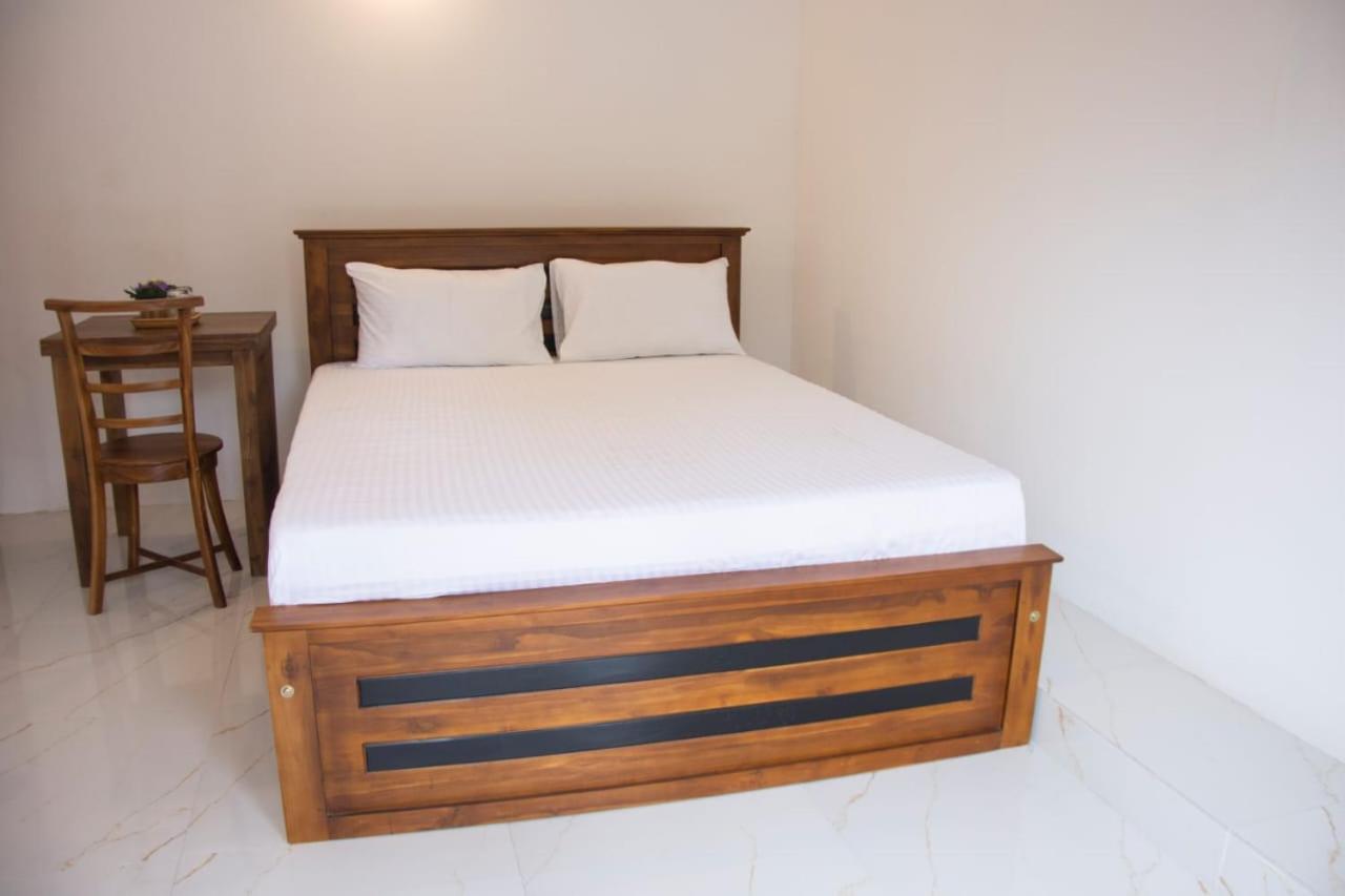 Sanmi Airport Resort Katunayaka Bagian luar foto