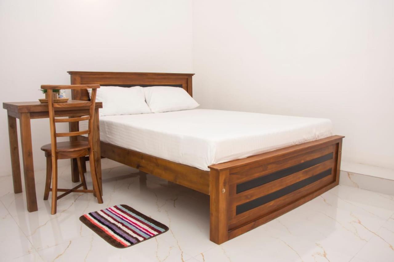 Sanmi Airport Resort Katunayaka Bagian luar foto
