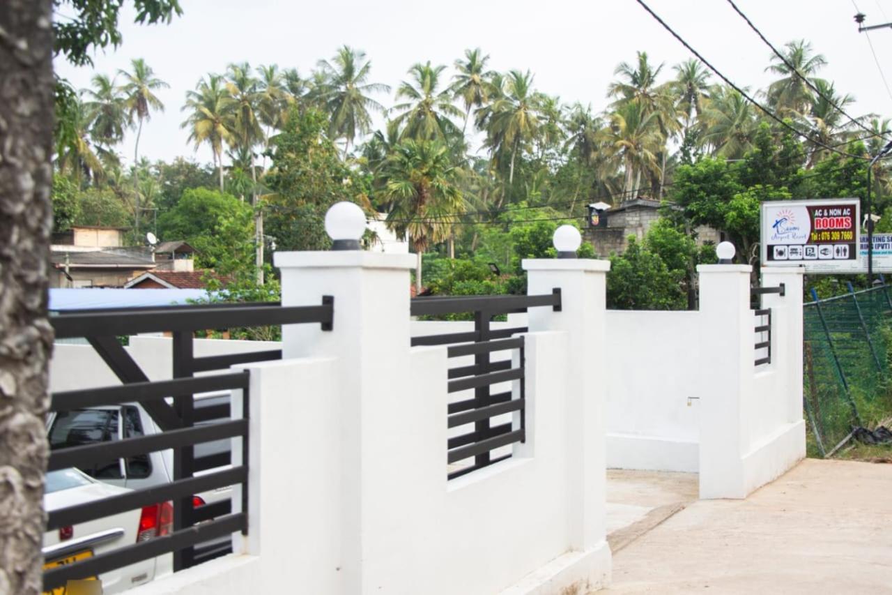 Sanmi Airport Resort Katunayaka Bagian luar foto