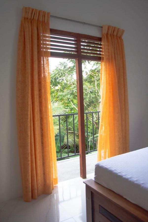 Sanmi Airport Resort Katunayaka Bagian luar foto